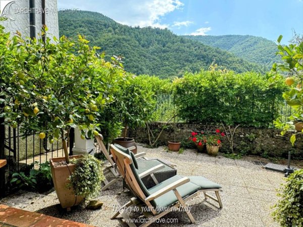 casa indipendente in vendita a Comano