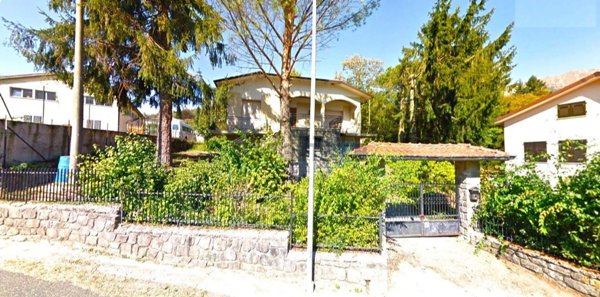 casa indipendente in vendita a Comano