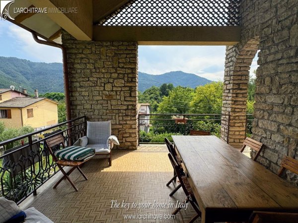 casa indipendente in vendita a Comano