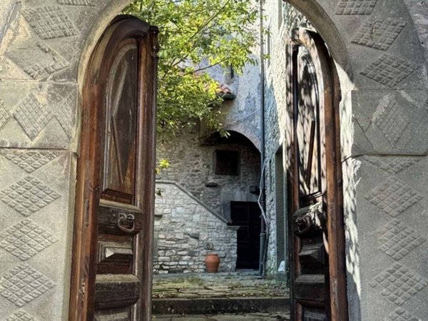 casa indipendente in vendita a Comano