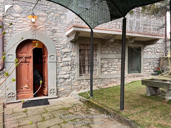 casa indipendente in vendita a Comano