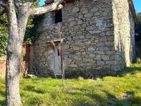 casa indipendente in vendita a Comano