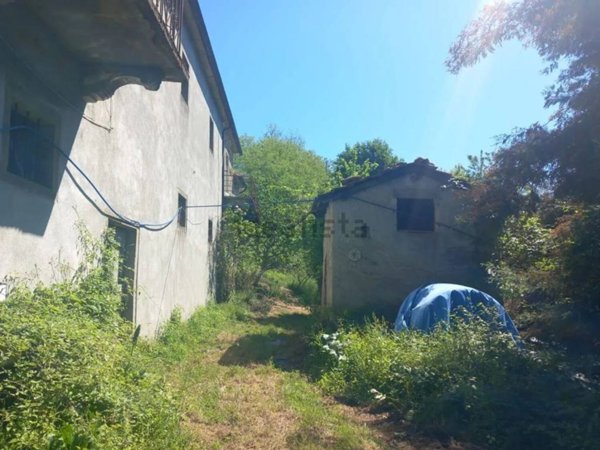 casa indipendente in vendita a Comano