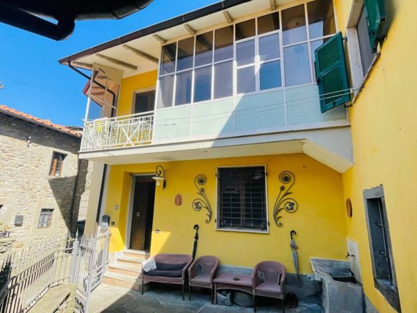 casa indipendente in vendita a Comano