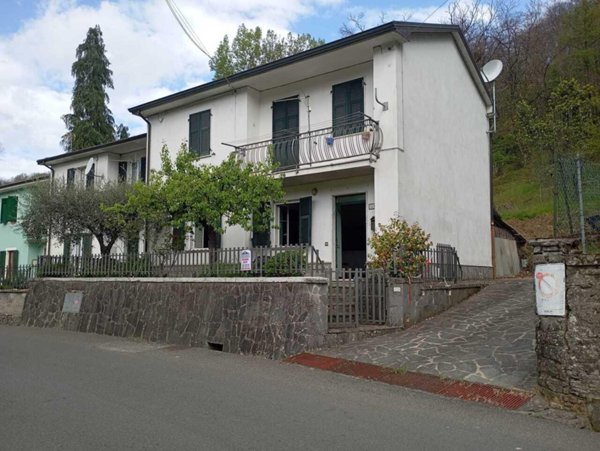 casa semindipendente in vendita a Comano