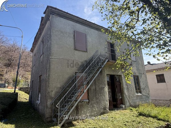casa indipendente in vendita a Comano