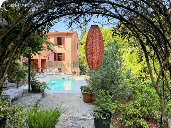 casa indipendente in vendita a Comano