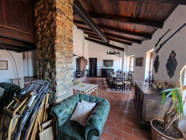 casa indipendente in vendita a Comano