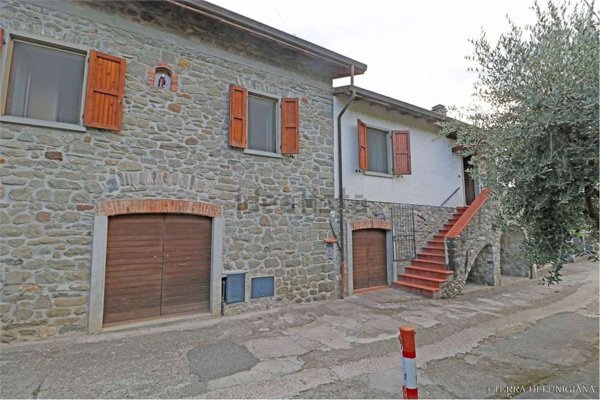 casa indipendente in vendita a Filattiera