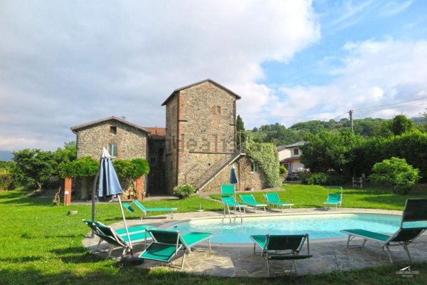 casa indipendente in vendita a Filattiera