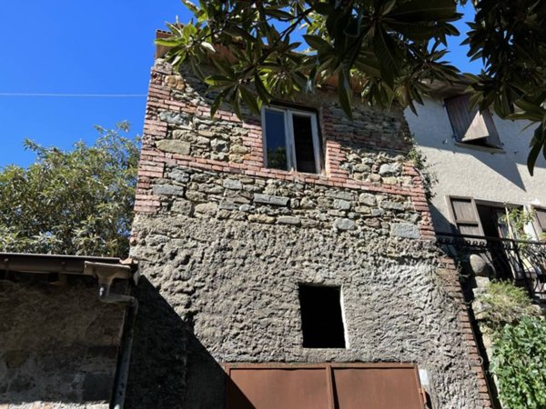 casa indipendente in vendita a Filattiera
