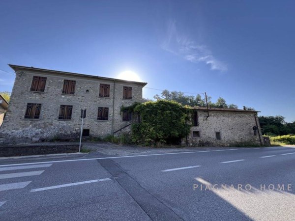 casa indipendente in vendita a Filattiera