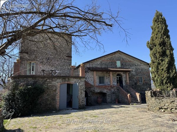 casa indipendente in vendita a Filattiera