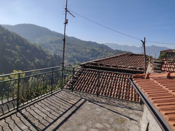 casa indipendente in vendita a Filattiera