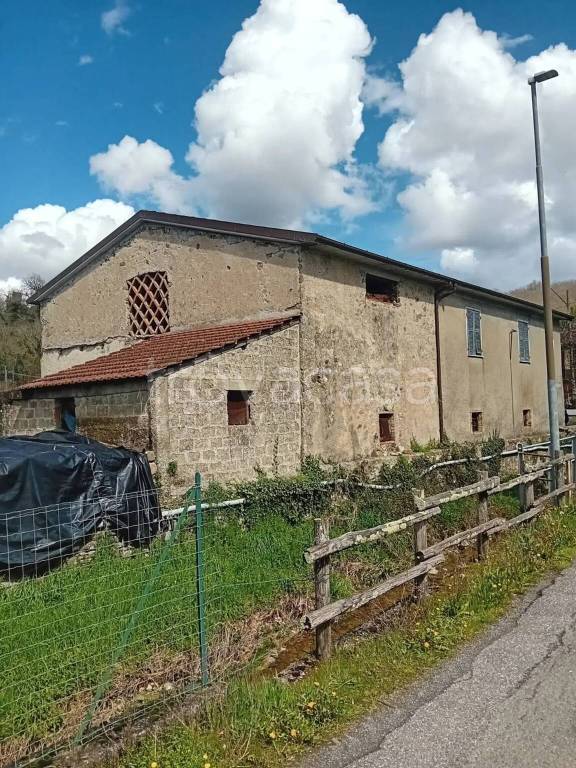 casa indipendente in vendita a Filattiera