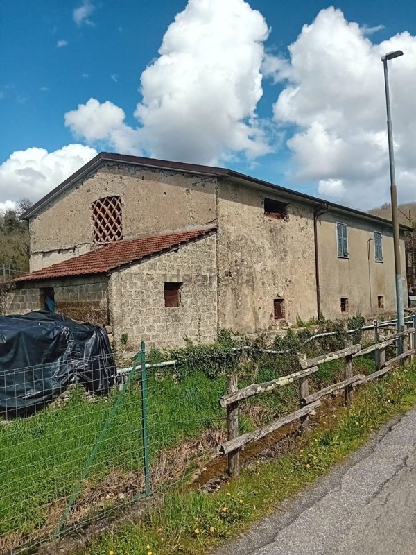appartamento in vendita a Filattiera