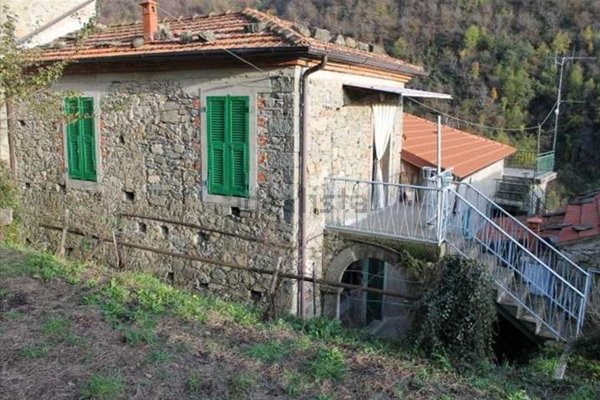 casa indipendente in vendita a Filattiera