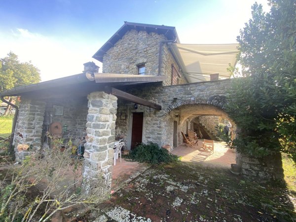 casa indipendente in vendita a Filattiera
