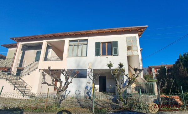 casa indipendente in vendita a Filattiera