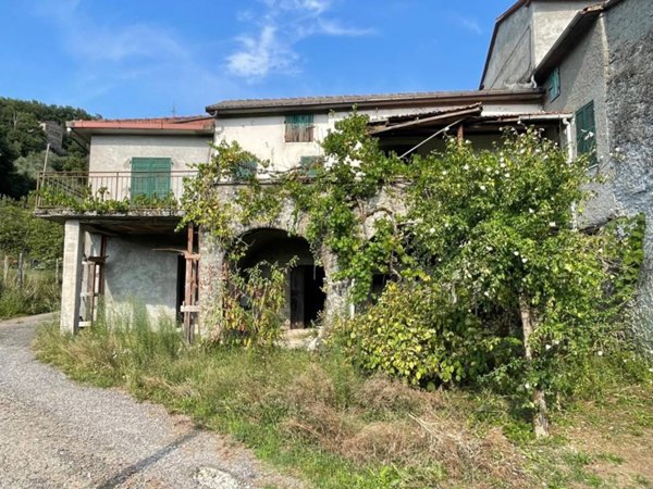 casa indipendente in vendita a Filattiera