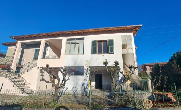 casa semindipendente in vendita a Filattiera