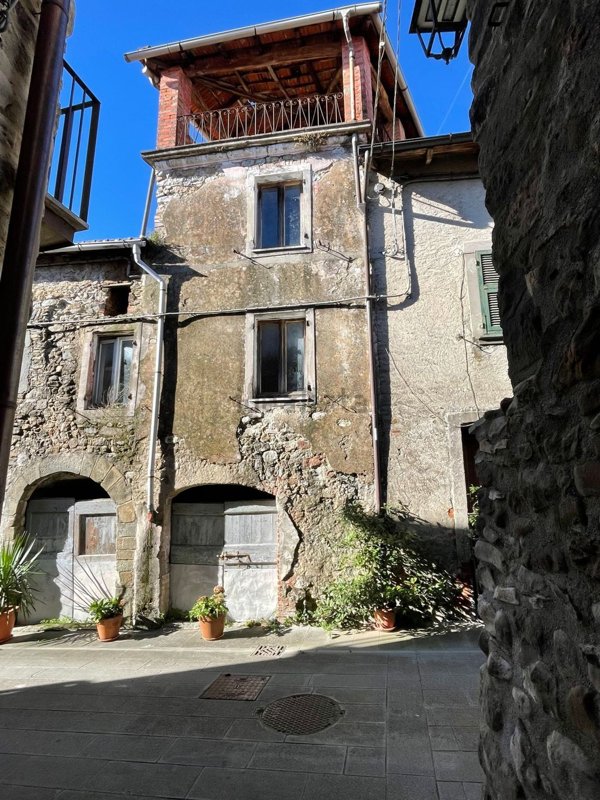 casa indipendente in vendita a Filattiera