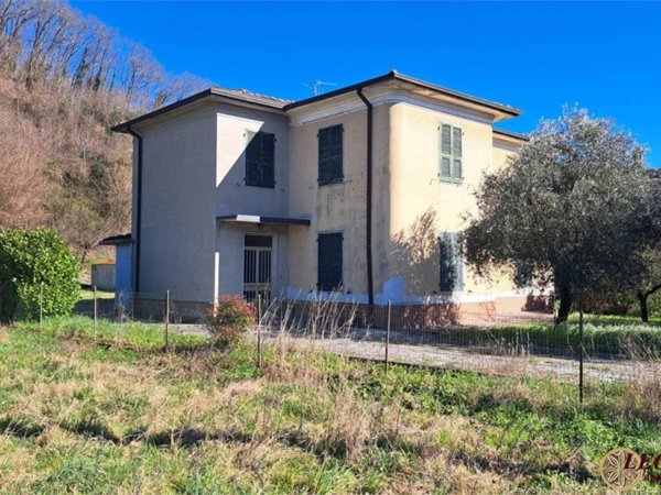 casa indipendente in vendita a Filattiera