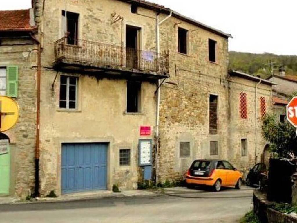 casa indipendente in vendita a Filattiera