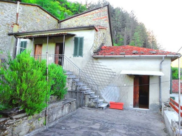 casa indipendente in vendita a Filattiera