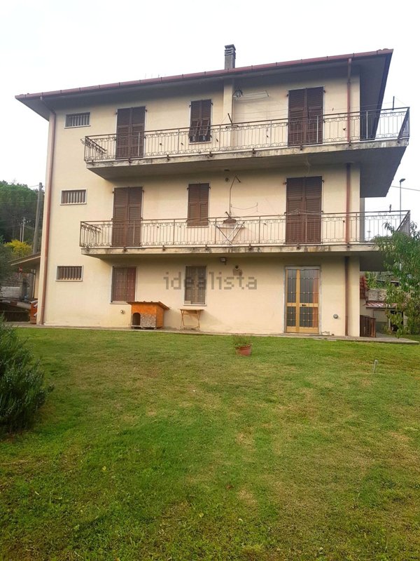 appartamento in vendita a Filattiera in zona Caprio