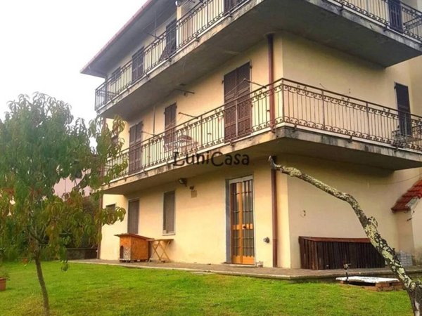 casa indipendente in vendita a Filattiera in zona Caprio
