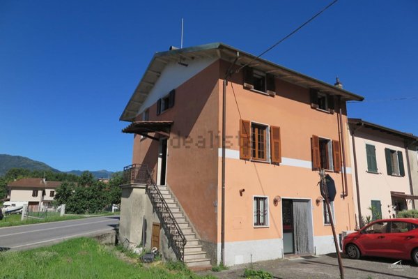 casa indipendente in vendita a Filattiera