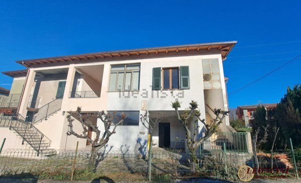 casa semindipendente in vendita a Filattiera