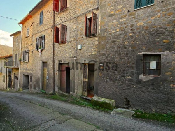 casa indipendente in vendita a Filattiera