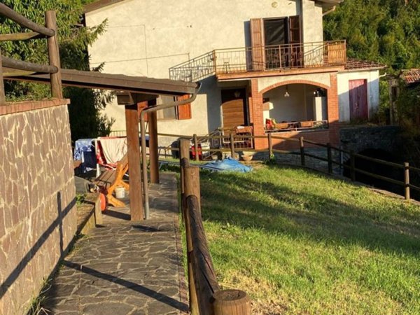 casa indipendente in vendita a Filattiera