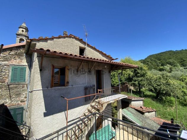 casa indipendente in vendita a Filattiera in zona Caprio