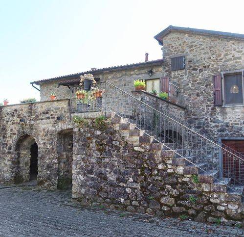 casa indipendente in vendita a Filattiera in zona Caprio