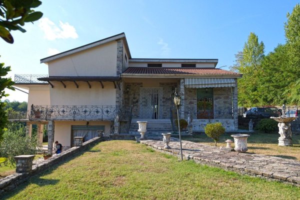 casa indipendente in vendita a Filattiera
