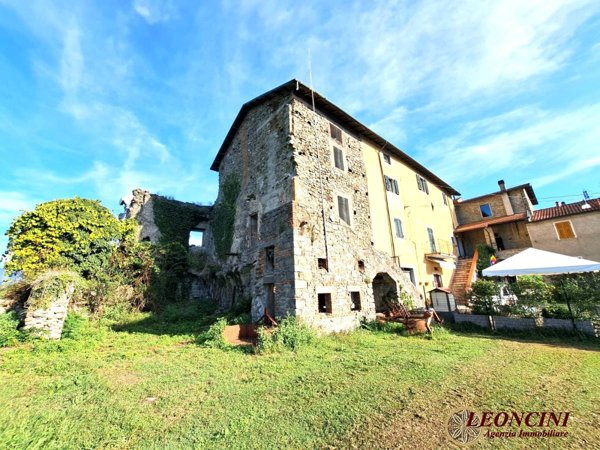 appartamento in vendita a Filattiera in zona Caprio