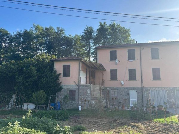 casa indipendente in vendita a Filattiera