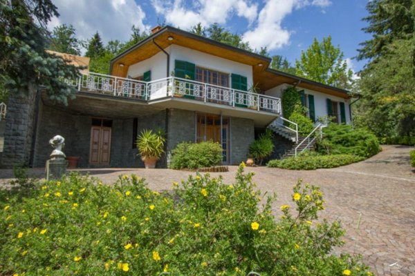 casa indipendente in vendita a Fivizzano in zona Magliano