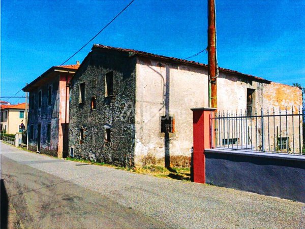 appartamento in vendita a Fivizzano in zona Ceserano