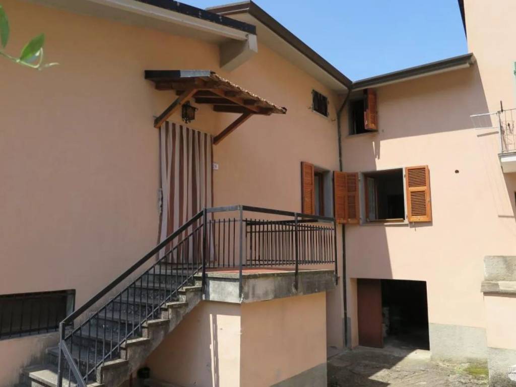 casa indipendente in vendita a Fivizzano