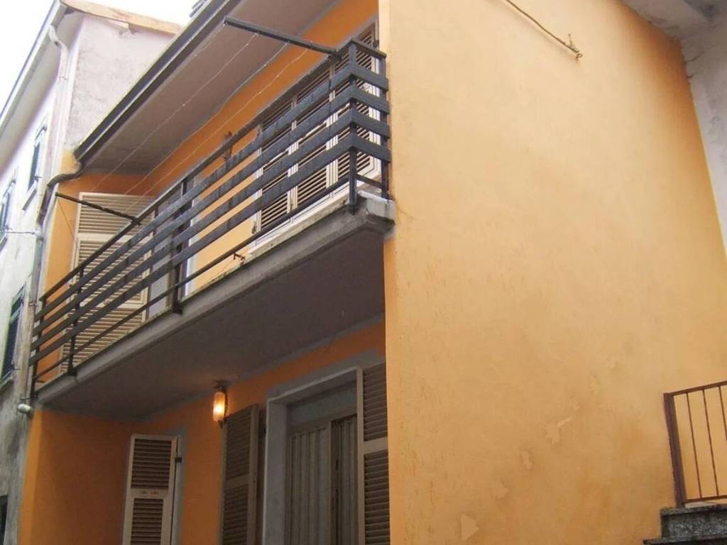 casa indipendente in vendita a Fivizzano in zona Equi Terme