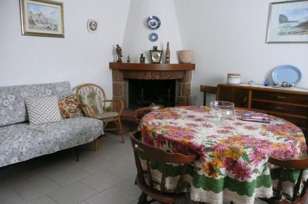 casa indipendente in vendita a Fivizzano in zona Collegnago