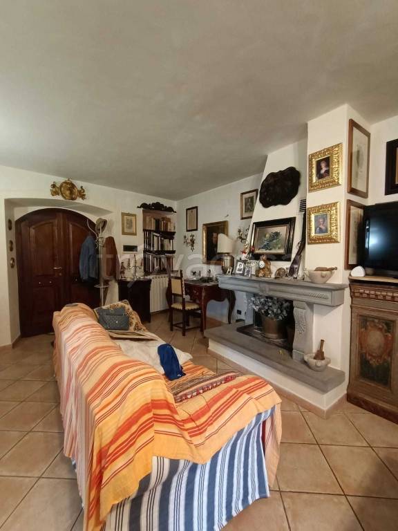 casa indipendente in vendita a Fivizzano