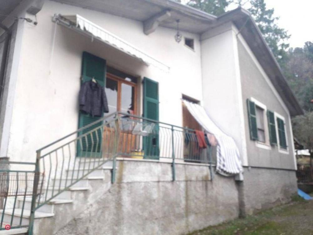 casa indipendente in vendita a Fivizzano
