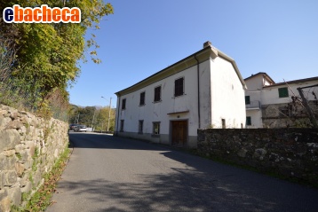 appartamento in vendita a Fivizzano in zona Posara