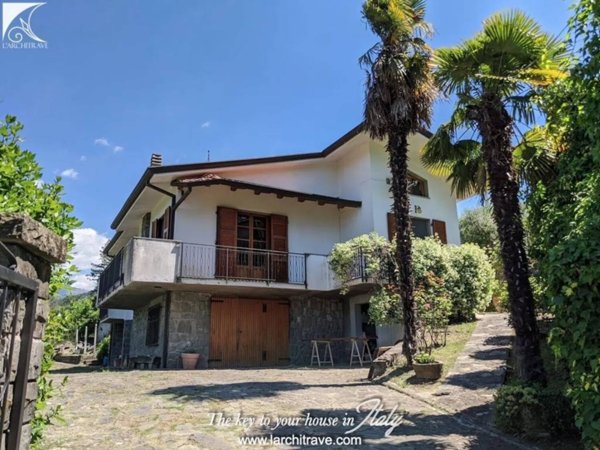 casa indipendente in vendita a Fivizzano