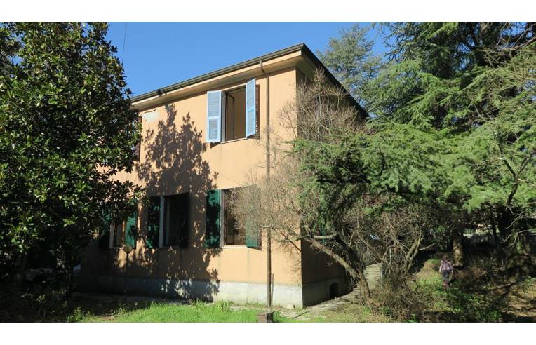 casa indipendente in vendita a Fivizzano in zona Verrucola